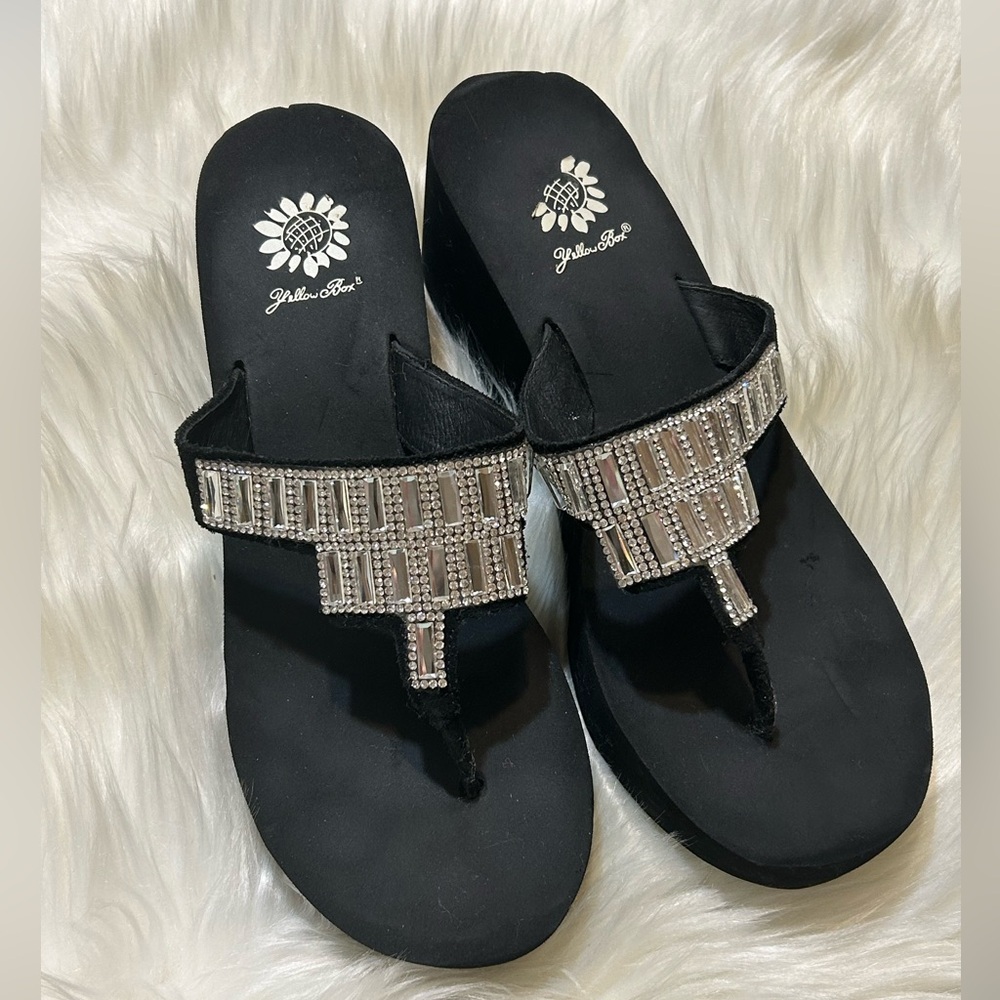 Yellow Box Alexandria Rhinestone Flip Flops Size 10 - Picture 5 of 12
